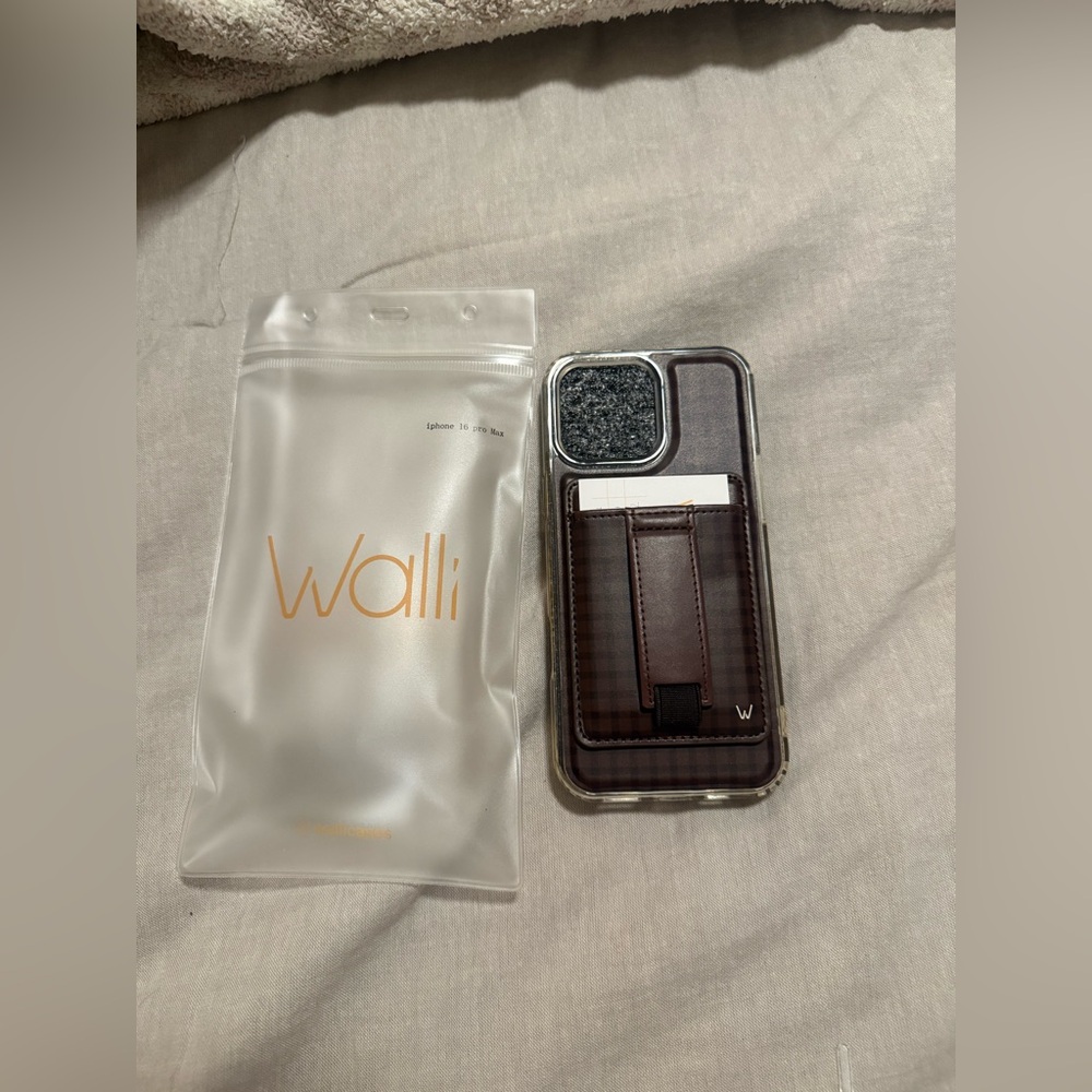 Walli Cafe Gingham iPhone 16 pro max wallet Magnetic Case - NWT